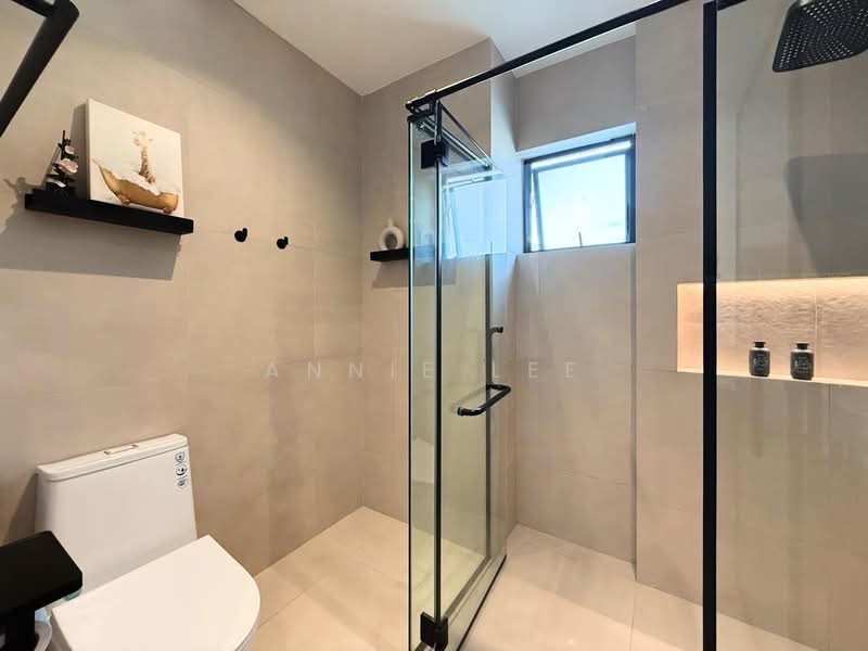 Hilltop Grove, 134 Hillview Avenue, 4 Bedrooms, 1,485 sqft, Condominium For Sale, by Annie Lee, 500131155 - Bathroom - PropertyGuru.com.sg
