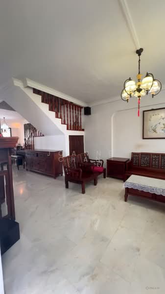 858 Tampines Avenue 5, 858 Tampines Avenue 5, 4 Bedrooms, 1,572 sqft, HDB Flat For Sale, by Joanne Chan, 500131156 - Living Room - PropertyGuru.com.sg