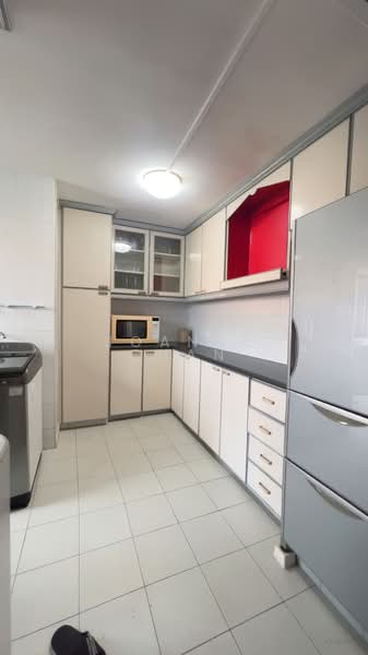 858 Tampines Avenue 5, 858 Tampines Avenue 5, 4 Bedrooms, 1,572 sqft, HDB Flat For Sale, by Joanne Chan, 500131156 - Kitchen - PropertyGuru.com.sg