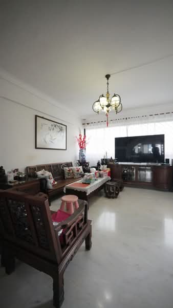 858 Tampines Avenue 5, 858 Tampines Avenue 5, 4 Bedrooms, 1,572 sqft, HDB Flat For Sale, by Joanne Chan, 500131156 - Living Room - PropertyGuru.com.sg