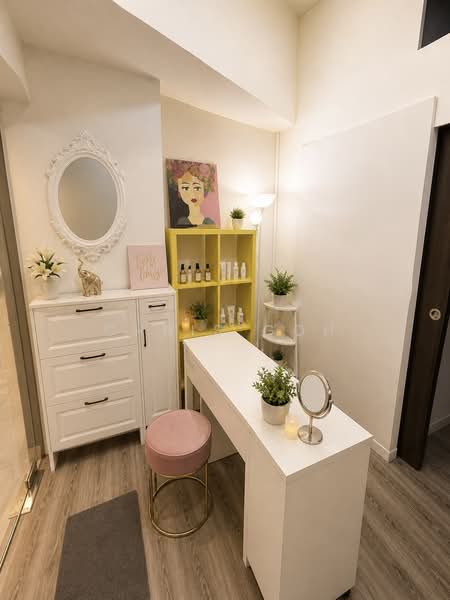 Commercial Properties for Rent - Salon, May 2026