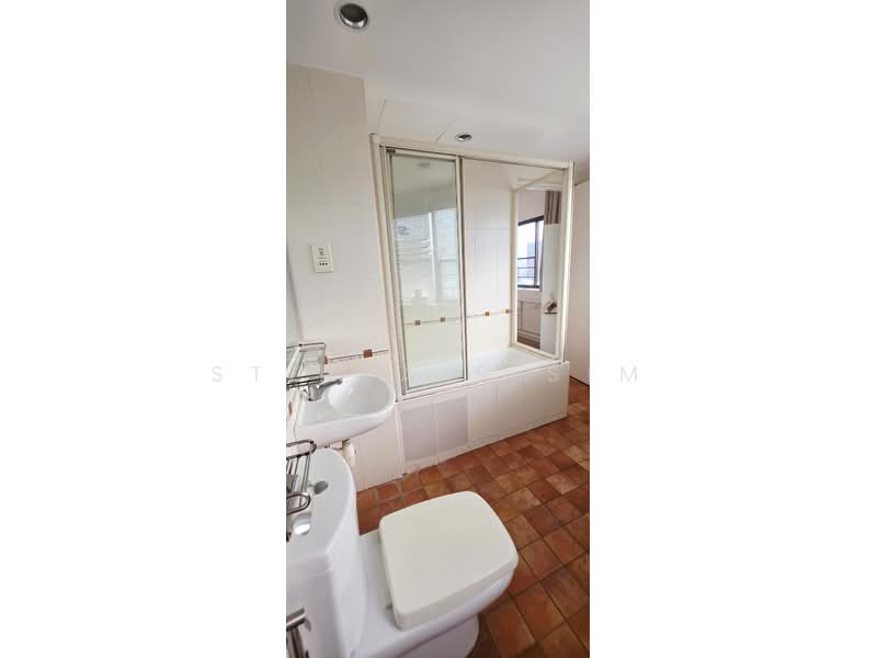 High Point, 30 Mount Elizabeth, 4 Bedrooms, 2,927 sqft, Apartment For Rent, by Stella S Sim, 500131163 - Bathroom - PropertyGuru.com.sg