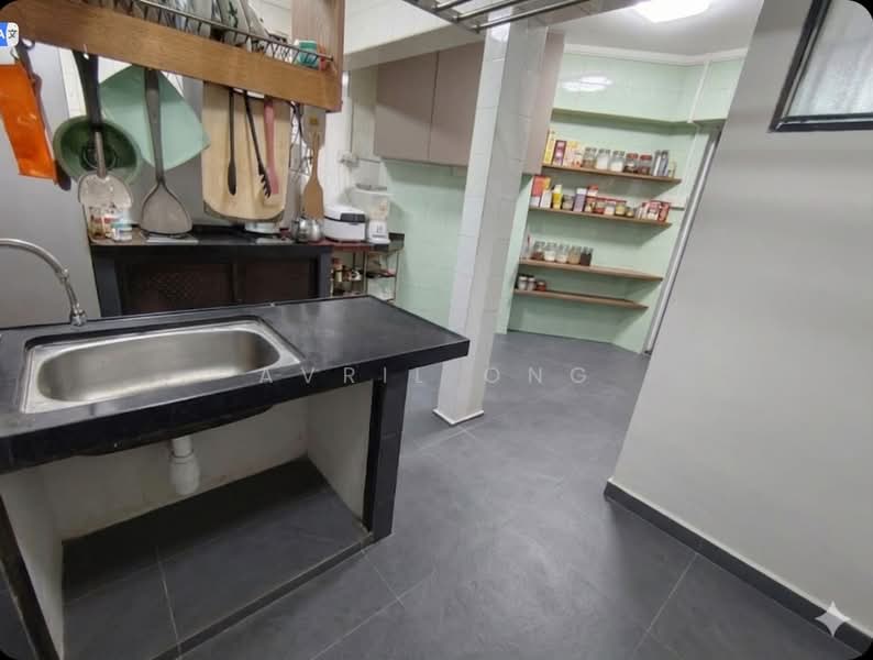 233 Compassvale Walk, 233 Compassvale Walk, 3 Bedrooms, 1,324 sqft, HDB Flat For Sale, by Avril Ong, 500131164 - Kitchen - PropertyGuru.com.sg