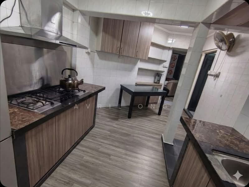 233 Compassvale Walk, 233 Compassvale Walk, 3 Bedrooms, 1,324 sqft, HDB Flat For Sale, by Avril Ong, 500131164 - Kitchen - PropertyGuru.com.sg