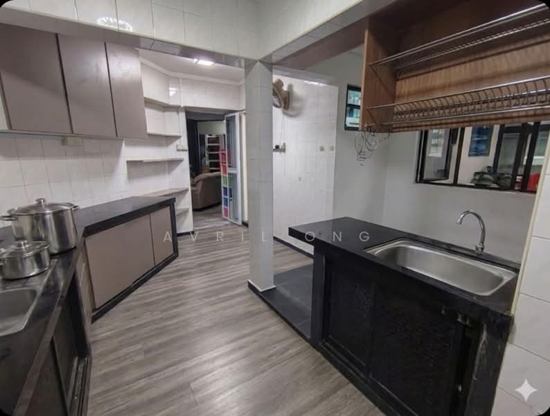 233 Compassvale Walk, 233 Compassvale Walk, 3 Bedrooms, 1,324 sqft, HDB Flat For Sale, by Avril Ong, 500131164 - Kitchen - PropertyGuru.com.sg