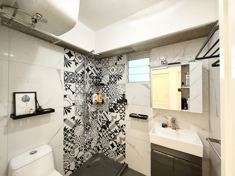 178A Rivervale Crescent, 178A Rivervale Crescent, 3 Bedrooms, 1,001 sqft, HDB Flat For Sale, by Hans (Hamid Salleh), 500131165 - Bathroom - PropertyGuru.com.sg