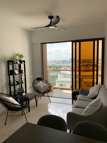 Seaside Residences, 16 Siglap Link, 2 Bedrooms, 678 sqft, Apartment For Sale, by Amilia Toh 卓翰丽, 500131170 - Living Room - PropertyGuru.com.sg