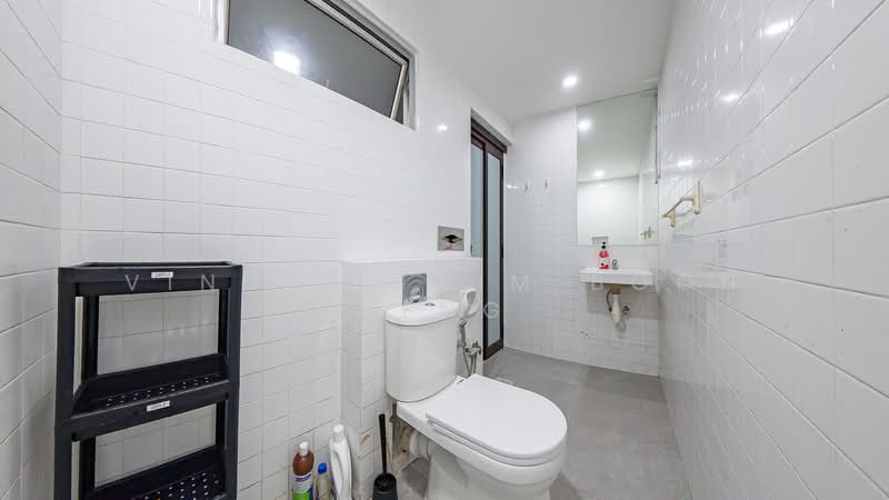 Willyn Ville, 1 Holland Avenue, Room Rental, 100 sqft, Condominium For Rent, by Vincent Lim Boon Seng, 500131189 - Bathroom - PropertyGuru.com.sg