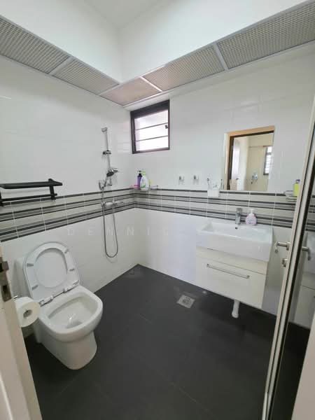 635A Senja Road, 635A Senja Road, 3 Bedrooms, 1,206 sqft, HDB Flat For Sale, by Dennis Lim, 500131193 - Bathroom - PropertyGuru.com.sg