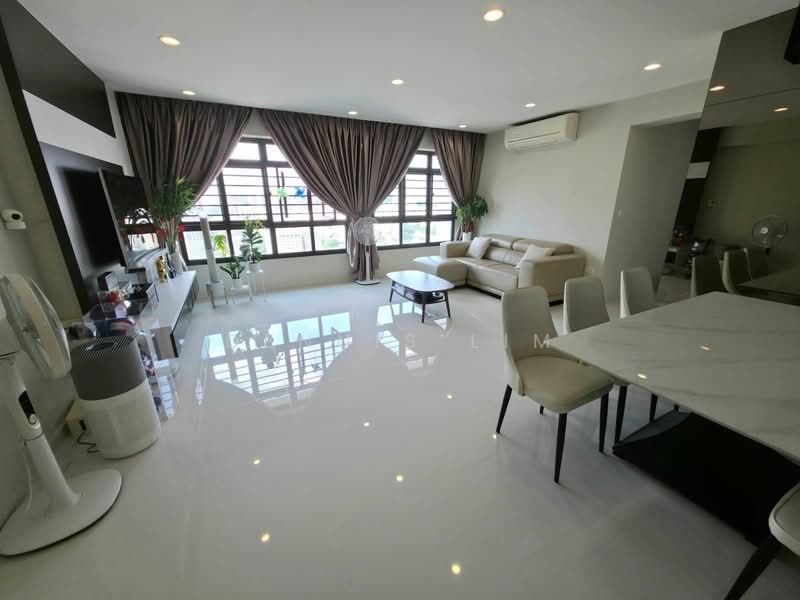 635A Senja Road, 635A Senja Road, 3 Bedrooms, 1,206 sqft, HDB Flat For Sale, by Dennis Lim, 500131193 - Living Room - PropertyGuru.com.sg