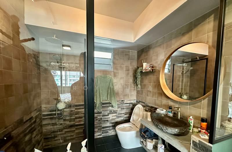 377A Hougang Street 32, 377A Hougang Street 32, 3 Bedrooms, 1,228 sqft, HDB Flat For Sale, by Roy Chua, 500131201 - Bathroom - PropertyGuru.com.sg
