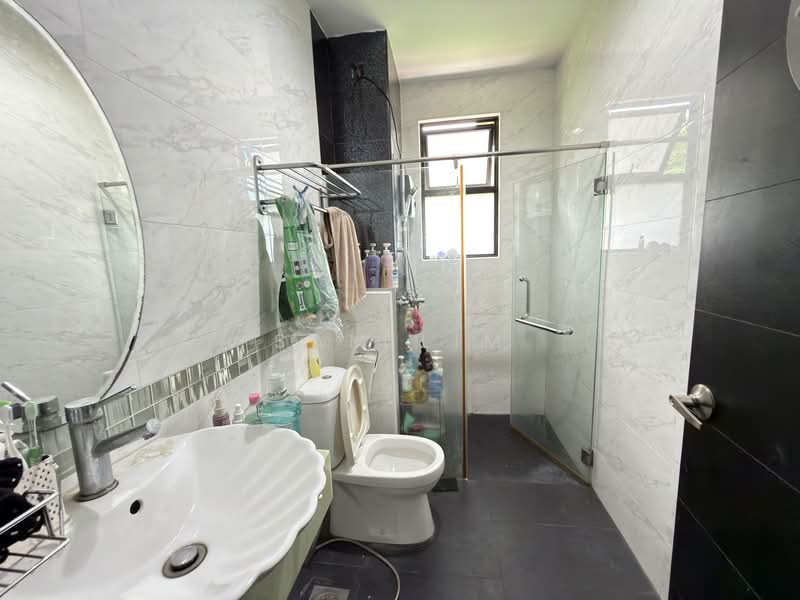 Tivoli Gardens, 9 Tai Keng Place, 5 Bedrooms, 2,356 sqft, Terraced House For Sale, by Sam Lim, 500131202 - Bathroom - PropertyGuru.com.sg