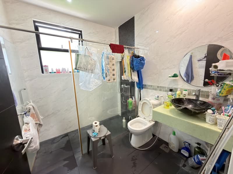 Tivoli Gardens, 9 Tai Keng Place, 5 Bedrooms, 2,356 sqft, Terraced House For Sale, by Sam Lim, 500131202 - Bathroom - PropertyGuru.com.sg
