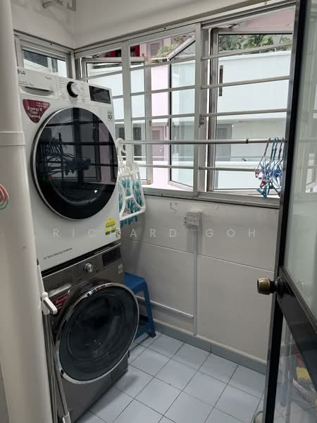 770 Bedok Reservoir View, 770 Bedok Reservoir View, 3 Bedrooms, 1,238 sqft, HDB Flat For Sale, by Richard Goh, 500131213 - Balcony - PropertyGuru.com.sg