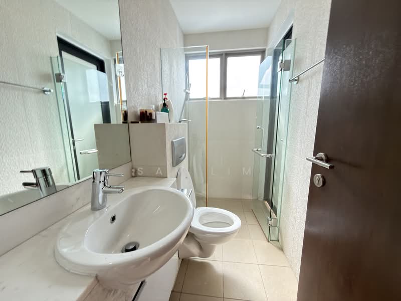 East Coast Hill, Sennett Terrace, Room Rental, 150 sqft, Terraced House For Rent, by Sam Lim, 500131214 - Bathroom - PropertyGuru.com.sg