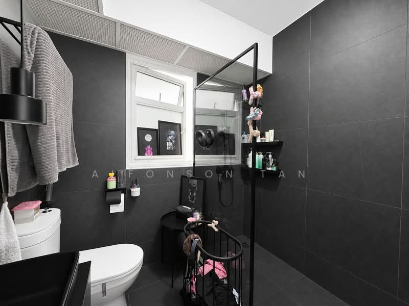 620A Tampines Street 61, 620A Tampines Street 61, 3 Bedrooms, 1,001 sqft, HDB Flat For Sale, by Alfonson Tan, 500131224 - Bathroom - PropertyGuru.com.sg