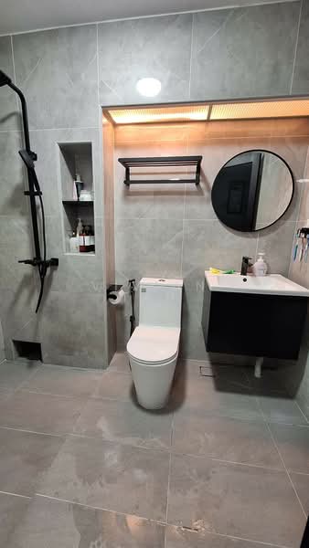 272B Jurong West Street 24, 272B Jurong West Street 24, 3 Bedrooms, 1,206 sqft, HDB Flat For Sale, by Vivian Tan, 500131225 - Bathroom - PropertyGuru.com.sg