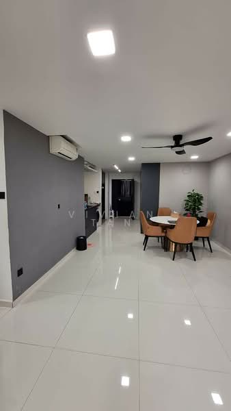 272B Jurong West Street 24, 272B Jurong West Street 24, 3 Bedrooms, 1,206 sqft, HDB Flat For Sale, by Vivian Tan, 500131225 - Living Room - PropertyGuru.com.sg