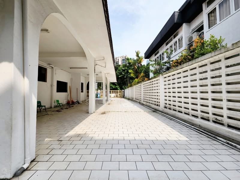 Bungalow on paterson hill, , 6 Bedrooms, 7,000 sqft, Detached House For Sale, by Jesslyn Chow, 500131227 - Exterior - PropertyGuru.com.sg