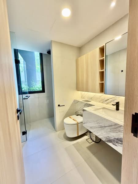 Kheam Hock Road, Kheam Hock Road | Turdo Close | Trevose Crescent | University Road, 7 Bedrooms, 11,864 sqft, Detached House For Sale, by Desmond Lian, 500131230 - Bathroom - PropertyGuru.com.sg