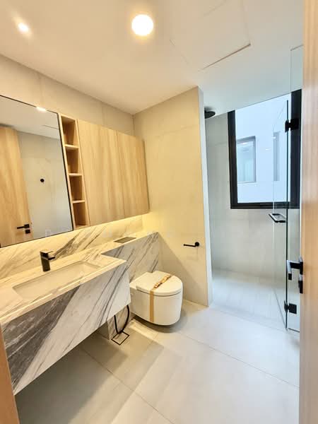 Kheam Hock Road, Kheam Hock Road | Turdo Close | Trevose Crescent | University Road, 7 Bedrooms, 11,864 sqft, Detached House For Sale, by Desmond Lian, 500131230 - Bathroom - PropertyGuru.com.sg