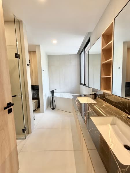Kheam Hock Road, Kheam Hock Road | Turdo Close | Trevose Crescent | University Road, 7 Bedrooms, 11,864 sqft, Detached House For Sale, by Desmond Lian, 500131230 - Bathroom - PropertyGuru.com.sg