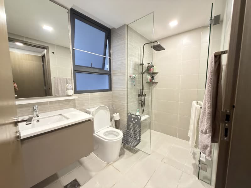 Bellewaters, 29 Anchorvale Crescent, 5 Bedrooms, 1,496 sqft, Executive Condominium For Sale, by Sam Lim, 500131234 - Bathroom - PropertyGuru.com.sg