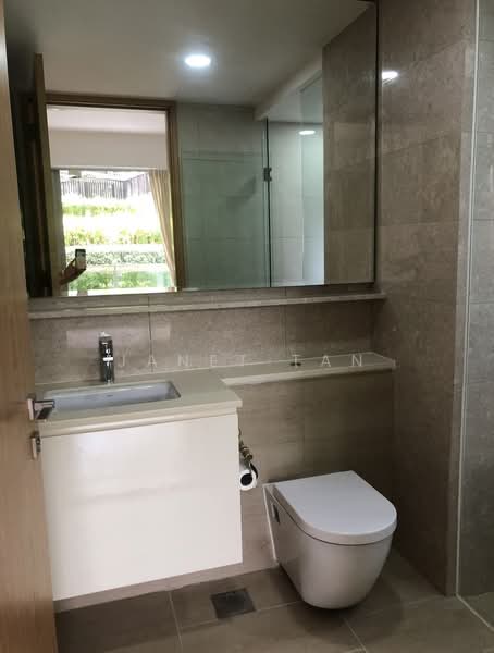 Bartley Residences, 1 Lorong How Sun, 4 Bedrooms, 1,345 sqft, Condominium For Rent, by Janet Tan, 500131241 - Bathroom - PropertyGuru.com.sg
