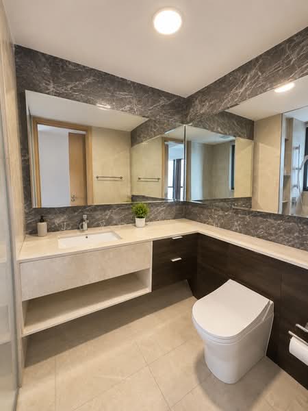 Commonwealth Towers, 232 Commonwealth Avenue, 2 Bedrooms, 796 sqft, Condominium For Rent, by Joyce Chua, 500131266 - Bathroom - PropertyGuru.com.sg