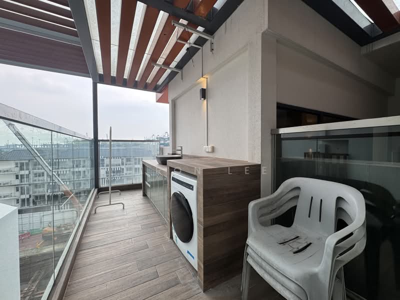 2nd Level Balcony