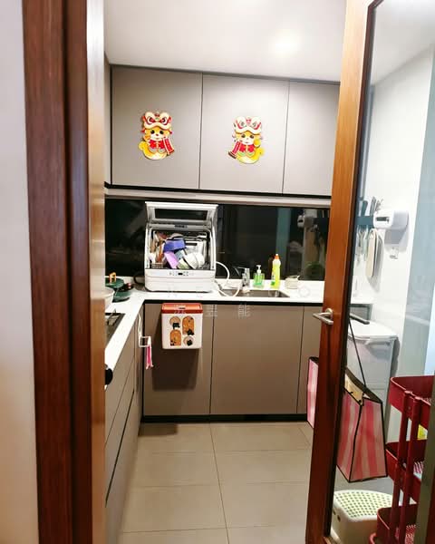 Waterbay, 45B Edgefield Plains, 4 Bedrooms, 1,346 sqft, Executive Condominium For Rent, by Zane Soo 苏昱能, 500131282 - Kitchen - PropertyGuru.com.sg