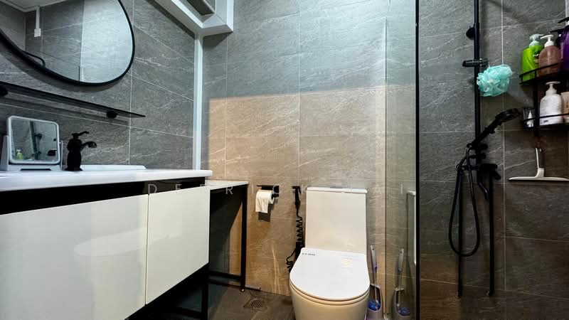 671A Jurong West Street 65, 671A Jurong West Street 65, 4 Bedrooms, 1,346 sqft, HDB Flat For Sale, by Derrick Tai, 500131295 - Bathroom - PropertyGuru.com.sg