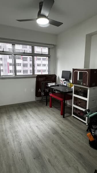 220C Sumang Lane, 220C Sumang Lane, 3 Bedrooms, 1,001 sqft, HDB Flat For Sale, by Francis Ng, 500131301 - Bedroom 1 - PropertyGuru.com.sg