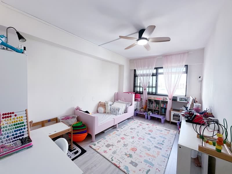 196 Pasir Ris Street 12, 196 Pasir Ris Street 12, 4 Bedrooms, 1,442 sqft, HDB Flat For Sale, by Adee Salleh, 500131323 - Bedroom - PropertyGuru.com.sg