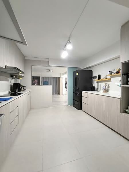 407 Pandan Gardens, 407 Pandan Gardens, Room Rental, 100 sqft, HDB Flat For Rent, by Kenny Kan, 500131328 - Kitchen - PropertyGuru.com.sg