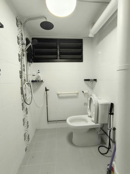 407 Pandan Gardens, 407 Pandan Gardens, Room Rental, 100 sqft, HDB Flat For Rent, by Kenny Kan, 500131328 - Bathroom - PropertyGuru.com.sg