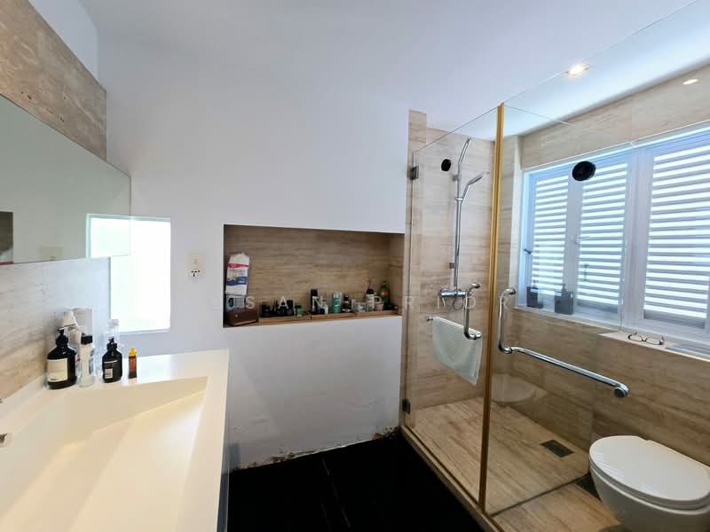 Joo Chiat Conserved Gem, Joo Chiat Place Conservation House, 2 Bedrooms, 2,110 sqft, Conservation House For Sale, by Susan Prior, 500131333 - Bathroom - PropertyGuru.com.sg