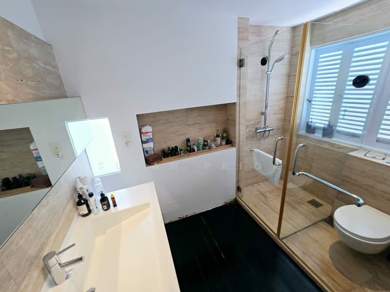 Joo Chiat Conserved Gem, Joo Chiat Place Conservation House, 2 Bedrooms, 2,110 sqft, Conservation House For Sale, by Susan Prior, 500131333 - Bathroom - PropertyGuru.com.sg