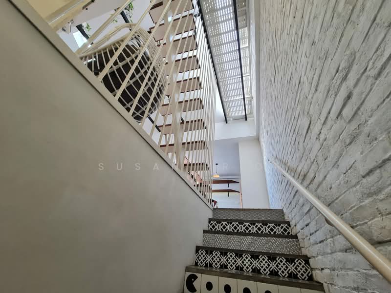 Farrer Road Walkup, Sing Avenue, Farrer Road, 2 Bedrooms, 1,725 sqft, Walk-up Apartment For Rent, by Susan Prior, 500131347 - PropertyGuru.com.sg