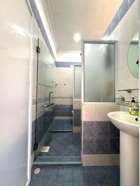 Charming one storey house Ideal for Rebuild, 1km to Tao Nan, 1km to Tao Nan, Rebuild or A&A, No West Sun, 3 Bedrooms, 1,500 sqft, Terraced House For Sale, by Stephanie Tok, 500131355 - Bathroom - PropertyGuru.com.sg