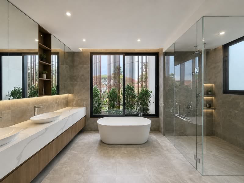 Frankel Estate, Siglap View, 6 Bedrooms, 11,000 sqft, Detached House For Sale, by Kevin Ong, 500131373 - Bathroom - PropertyGuru.com.sg