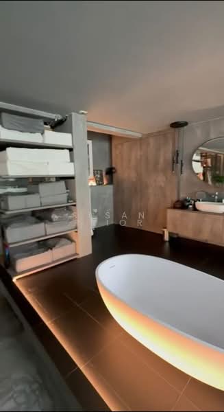 Little India/ Rochor/ Farrer Park Hipster Loft, Rangoon Road, 3 Bedrooms, 1,890 sqft, Walk-up Apartment For Rent, by Susan Prior, 500131393 - PropertyGuru.com.sg