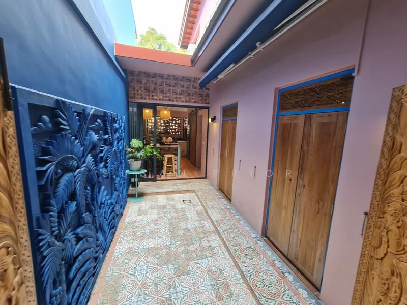 Orchard Stunning Entertainment Shophouse, Hoot Kiam Road, River Valley Road, 3 Bedrooms, 3,100 sqft, Conservation House For Sale, by Susan Prior, 500131394 - Exterior - PropertyGuru.com.sg