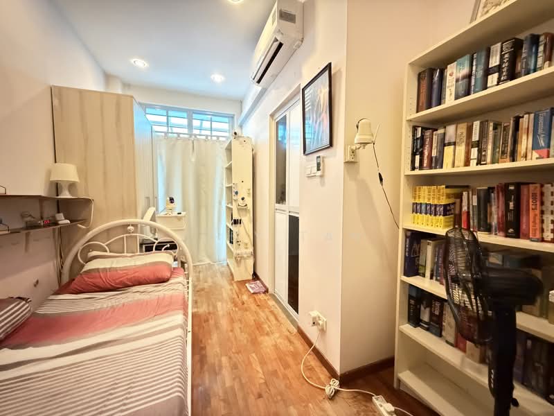 Norma terrace, Norma terrace, 5 Bedrooms, 3,050 sqft, Terraced House For Sale, by Joey Tan, 500131408 - Bedroom - PropertyGuru.com.sg