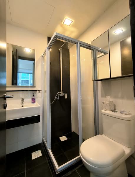 Tyrwhitt 139, 139 Tyrwhitt Road, 2 Bedrooms, 484 sqft, Apartment For Rent, by Jim Tan, 500131409 - Bathroom - PropertyGuru.com.sg