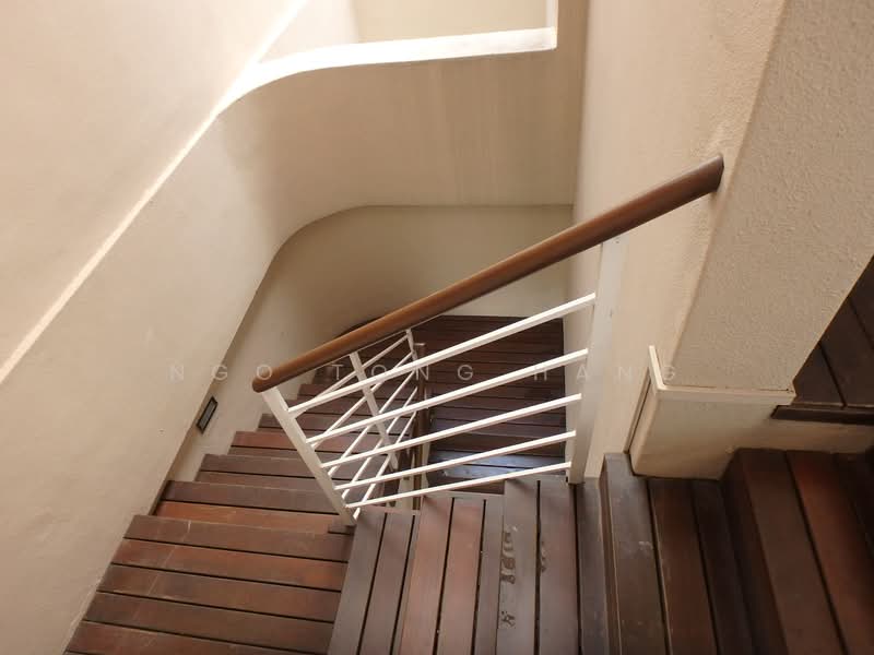 The Hermitage, 2 Sarkies Road, 2 Bedrooms, 2,068 sqft, Apartment For Rent, by Ngo Tong Hang, 500131411 - Stairs to upper roof terrace - PropertyGuru.com.sg