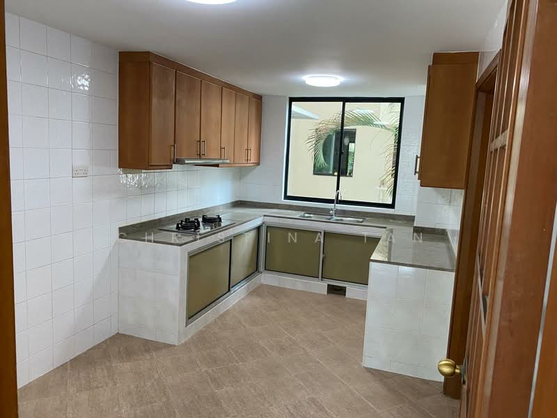 Pinevale, 6 Tampines Street 73, 3 Bedrooms, 1,388 sqft, Condominium For Rent, by Christina Tan, 500131413 - Kitchen - PropertyGuru.com.sg