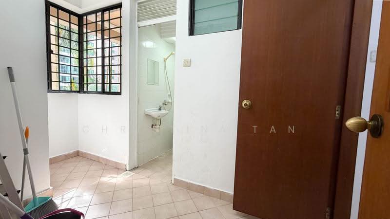 Pinevale, 6 Tampines Street 73, Pasir Ris / Tampines, 3 Bedrooms, 1,388 sqft, Condominium For Rent, by Christina Tan, 500131413 - Bathroom - PropertyGuru.com.sg