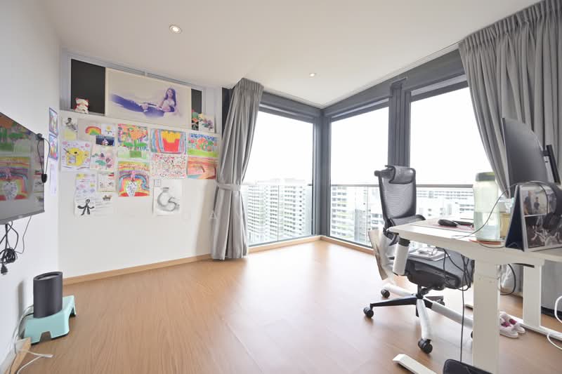 The Tampines Trilliant, 21 Tampines Central 7, 4 Bedrooms, 1,970 sqft, Executive Condominium For Sale, by Dave Lim, 500131422 - Study - PropertyGuru.com.sg