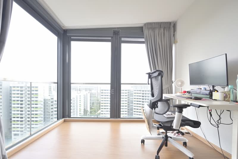The Tampines Trilliant, 21 Tampines Central 7, 4 Bedrooms, 1,970 sqft, Executive Condominium For Sale, by Dave Lim, 500131422 - Study - PropertyGuru.com.sg